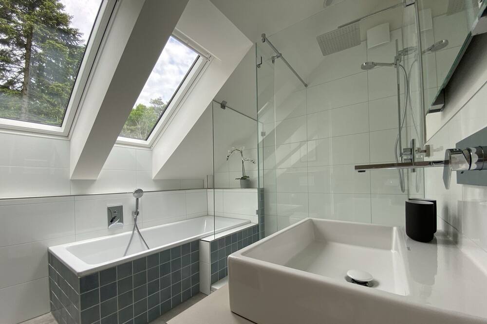 Photo of Bathroom in Behringen