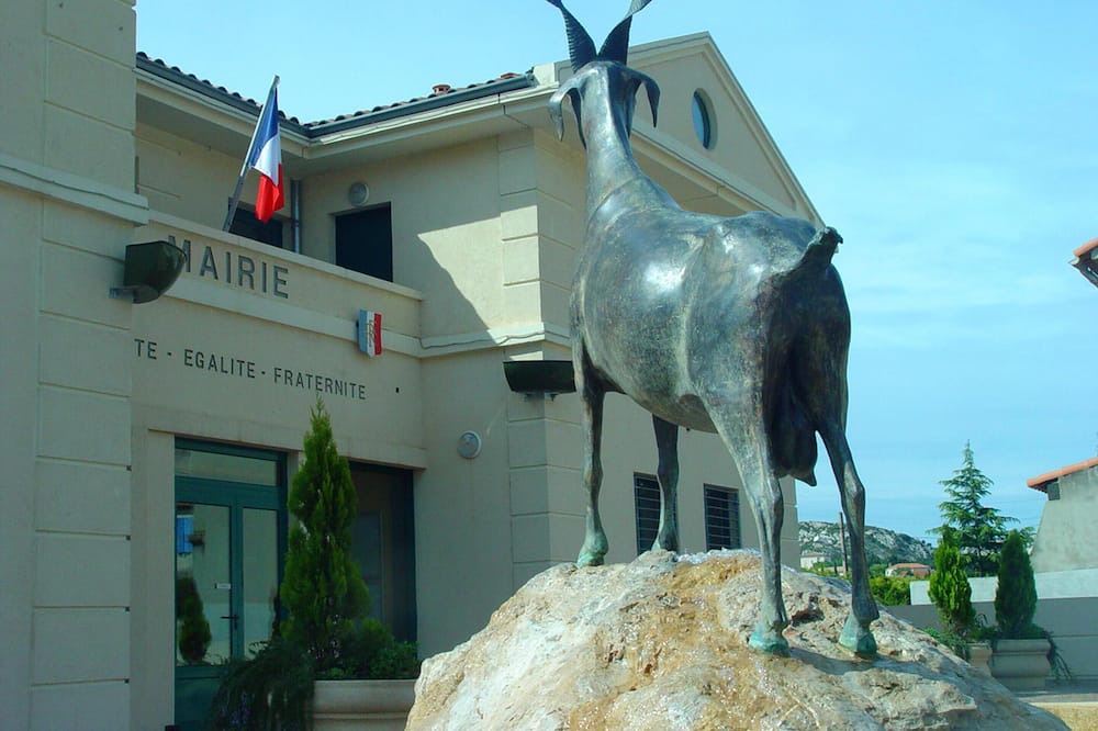 Photo of Others in Niolon
