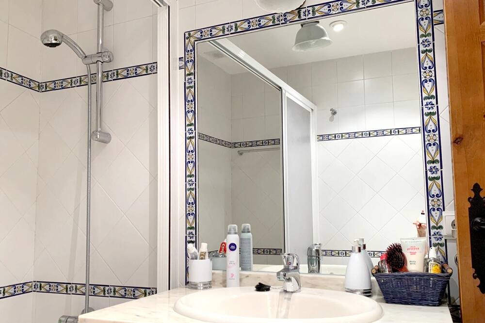 Photo of Bathroom in Aldehuela de la Boveda