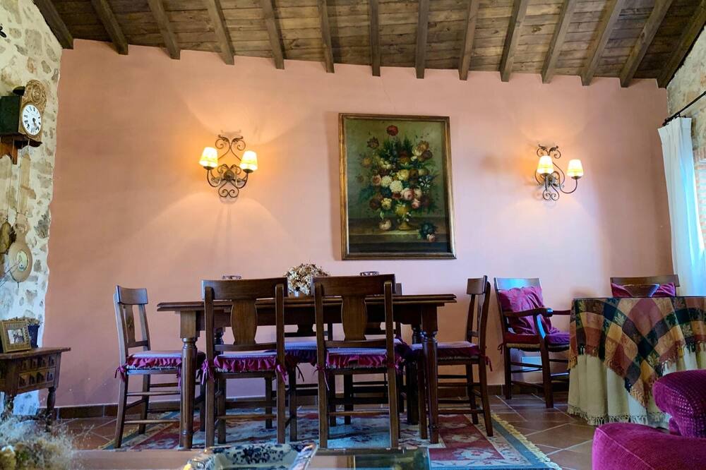 Photo of Livingroom in Aldehuela de la Boveda