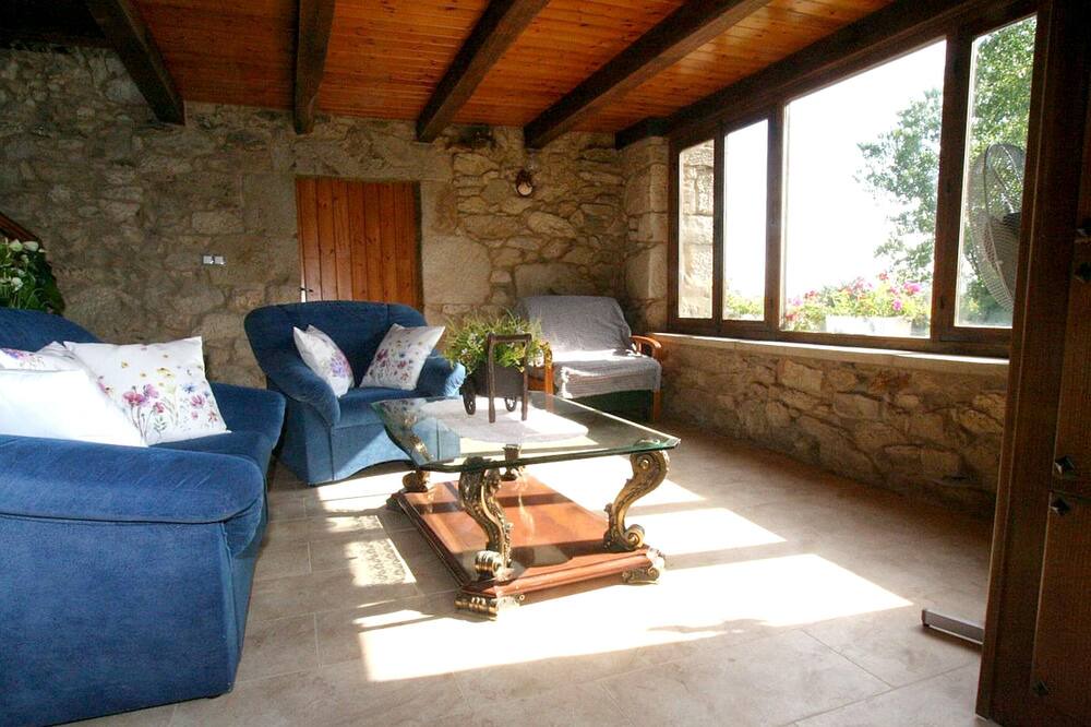 Photo of Livingroom in Paradela