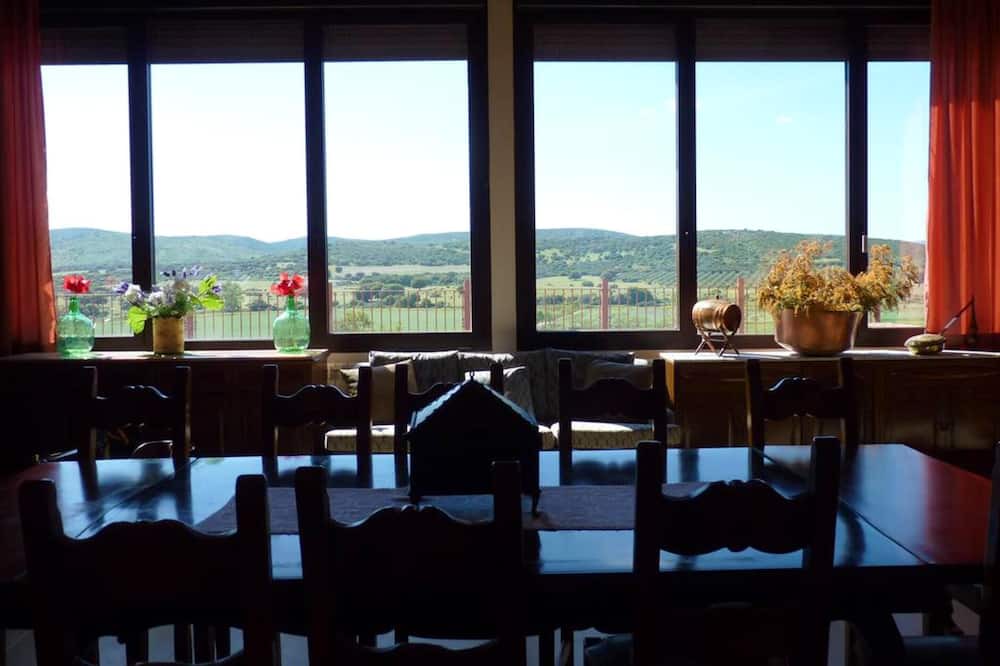 Photo of Patio Balcony in Fernan Caballero