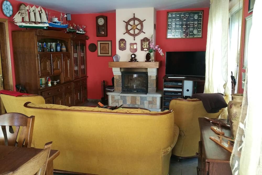 Photo of Livingroom in Tui