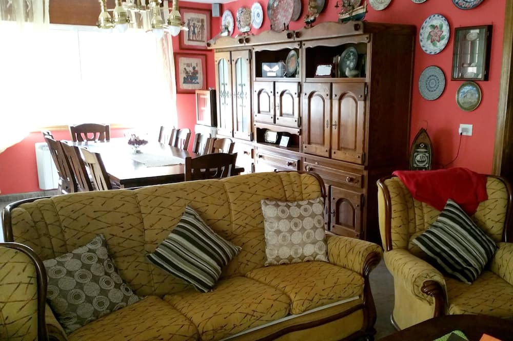 Photo of Livingroom in Tui