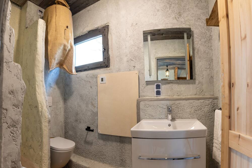 Photo of Bathroom in Coswig