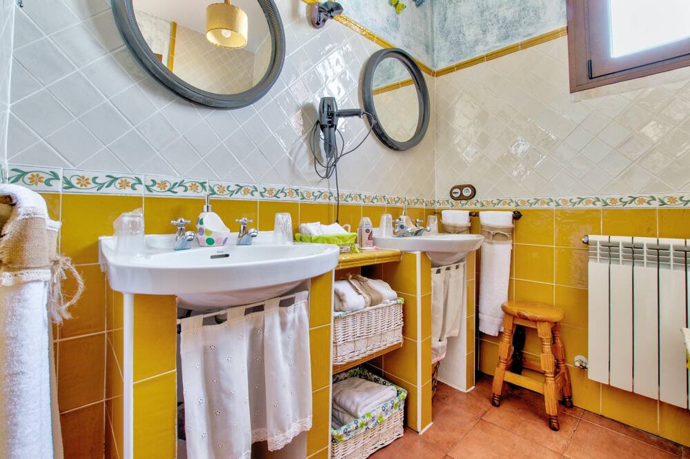 Photo of Bathroom in Ruidera