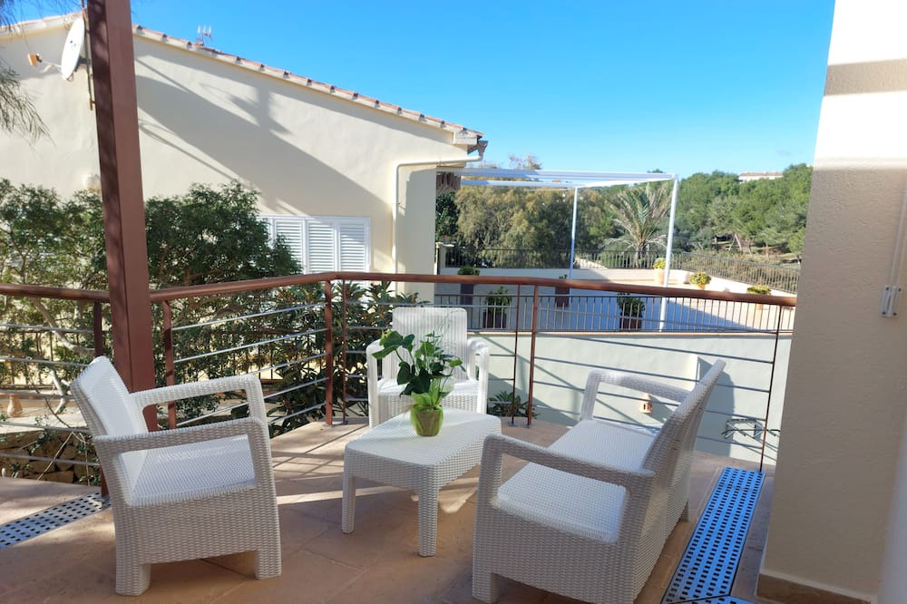 Photo of Patio Balcony in Cala Anguila-Cala Mendia