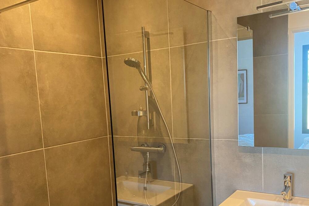 Photo of Bathroom in Ruoms