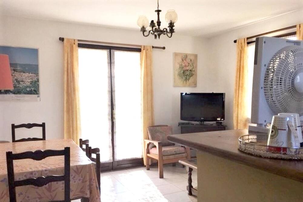 Photo of Livingroom in Ansouis