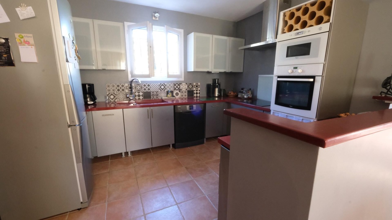 Photo of Kitchen in Saint-Etienne-du-Gres