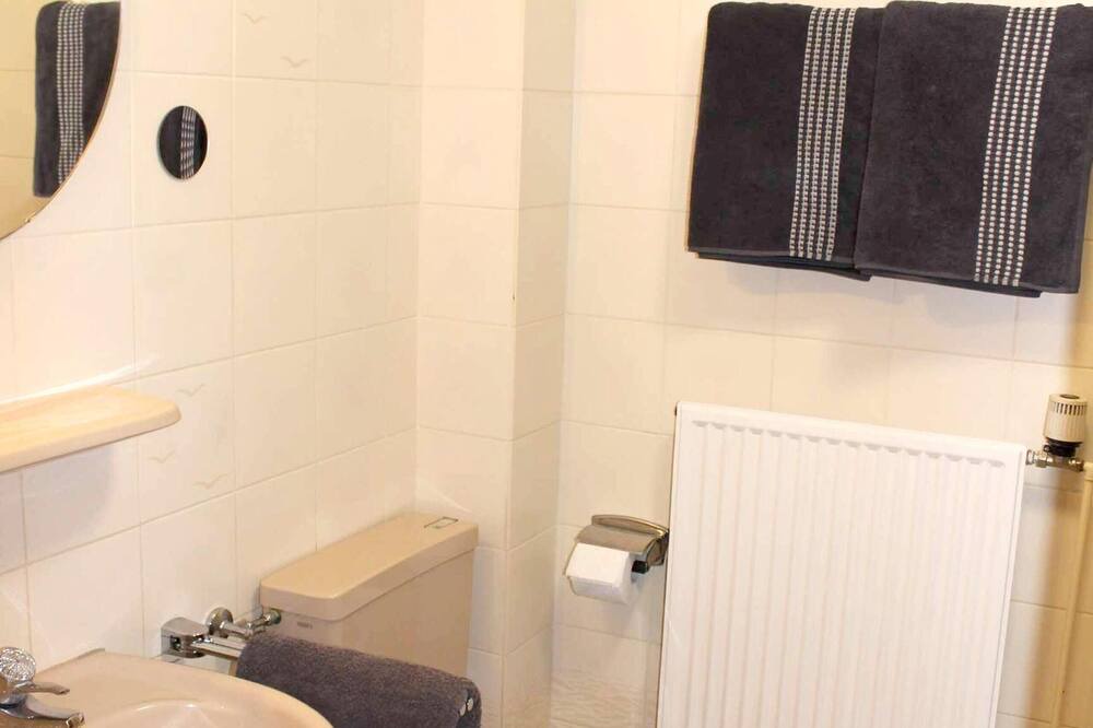 Photo of Bathroom in Tinnum