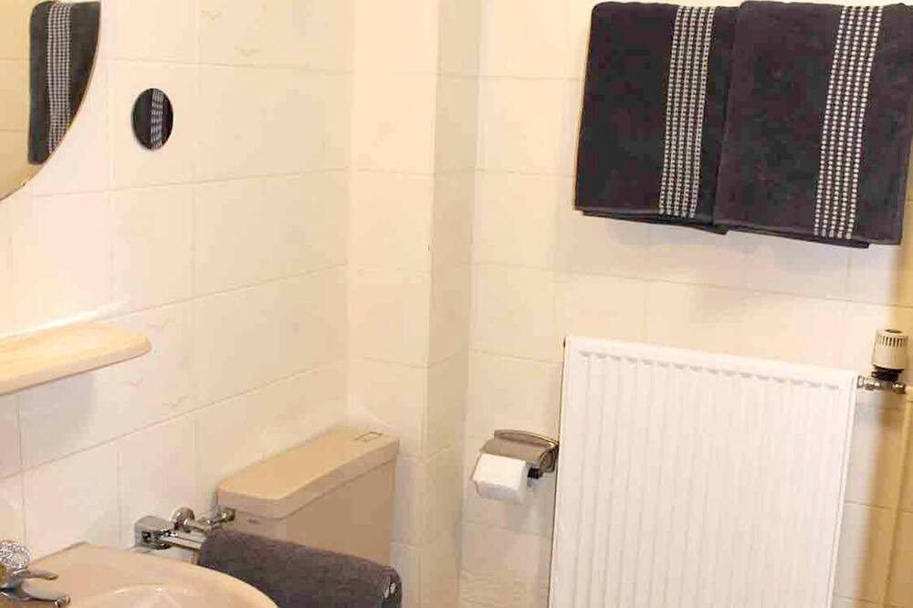 Photo of Bathroom in Tinnum
