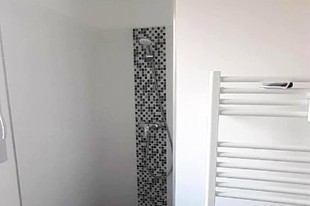 Photo of Bathroom in Marsillargues