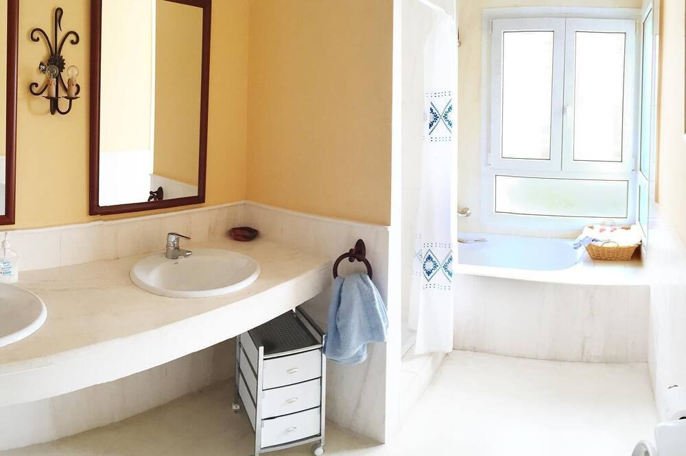 Photo of Bathroom in Sitio de Calahonda