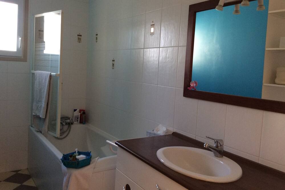 Photo of Bathroom in Hautecour