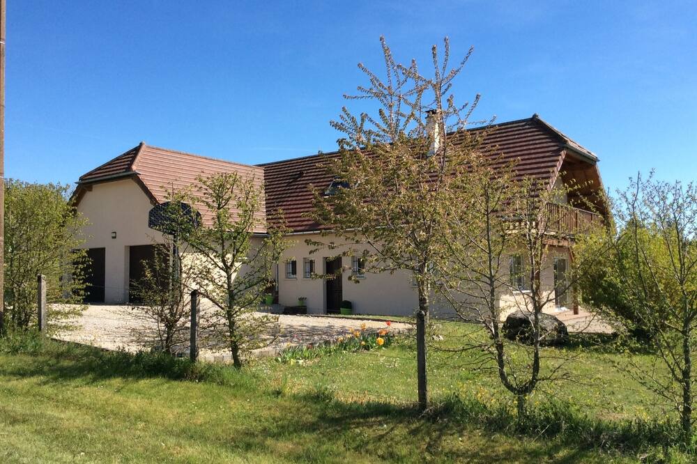 Photo of Outdoor in Hautecour