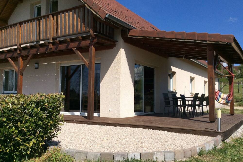 Photo of Outdoor in Hautecour