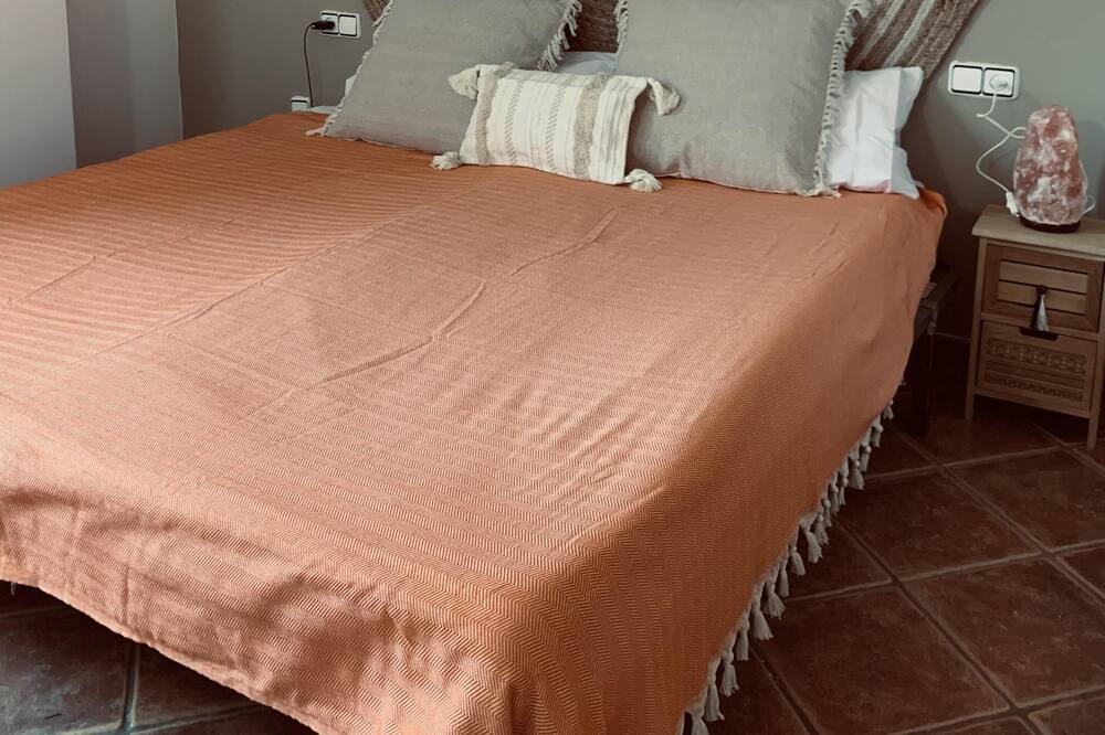 Photo of Bedroom in Porqueres