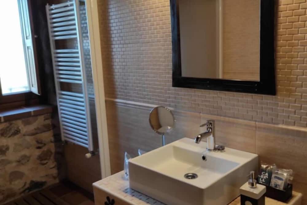 Photo of Bathroom in Tabladillo
