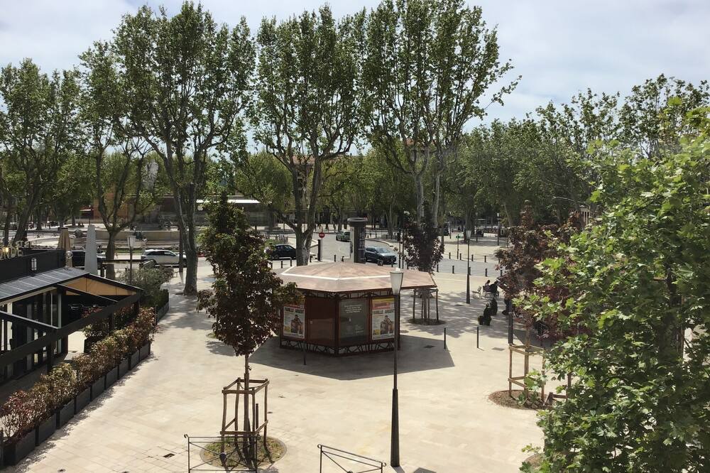 Photo of Outdoor in Couronne Urbaine