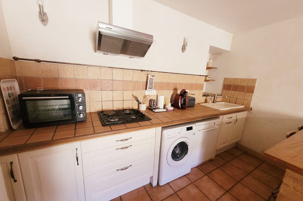 Photo of Kitchen in Chateauneuf-de-Gadagne