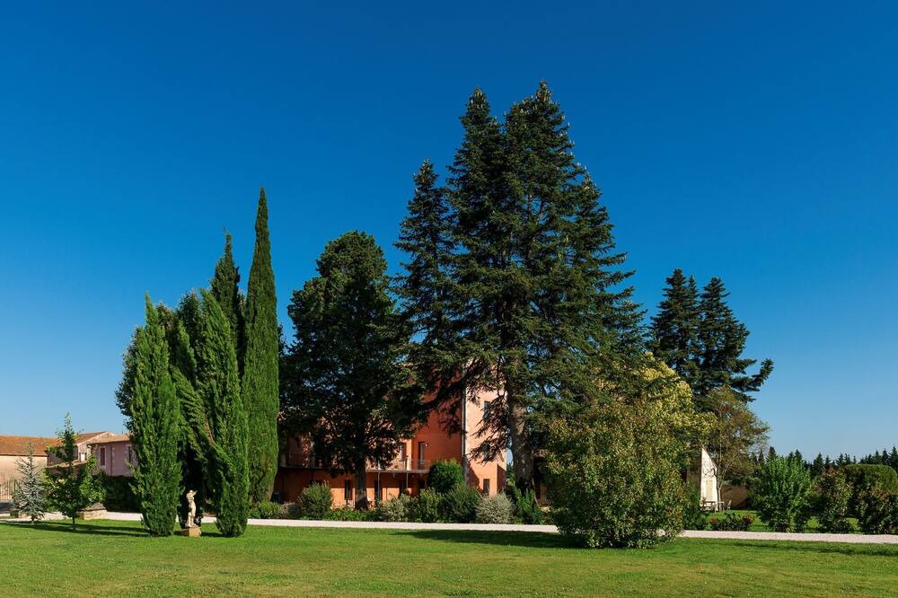 Photo of Outdoor in Costieres