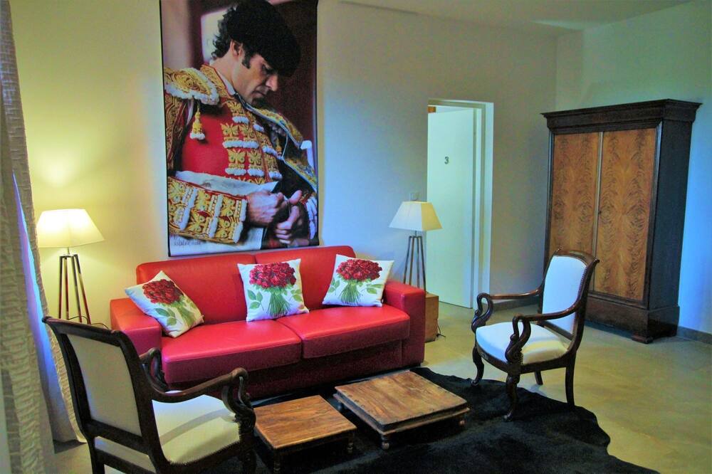 Photo of Livingroom in Costieres