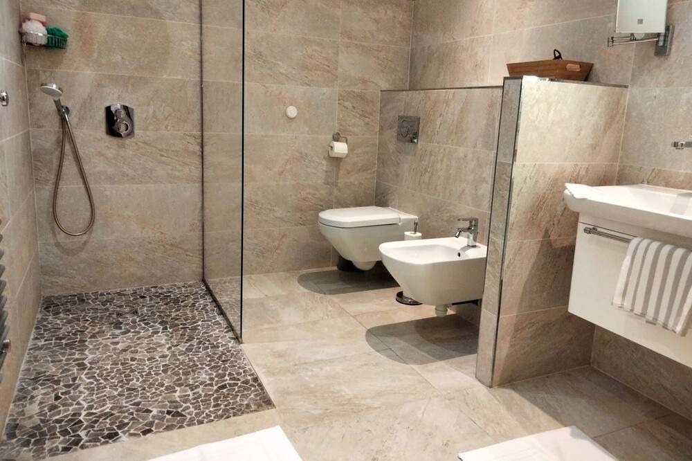 Photo of Bathroom in Costieres