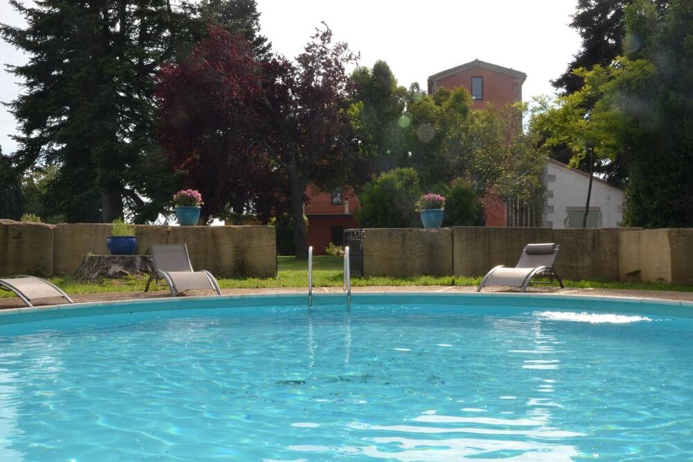 Photo of Outdoor in Costieres