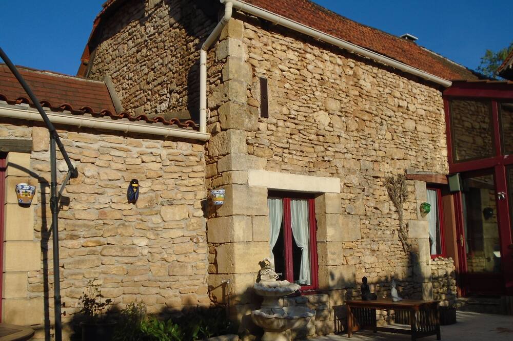 Photo of Outdoor in Saint-Leon-sur-Vezere