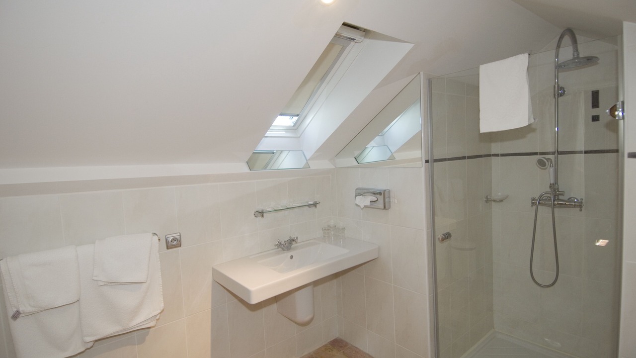 Photo of Bathroom in Mende