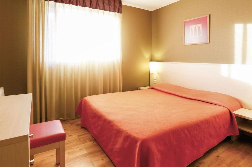 Photo of Bedroom in Divonne-les-Bains