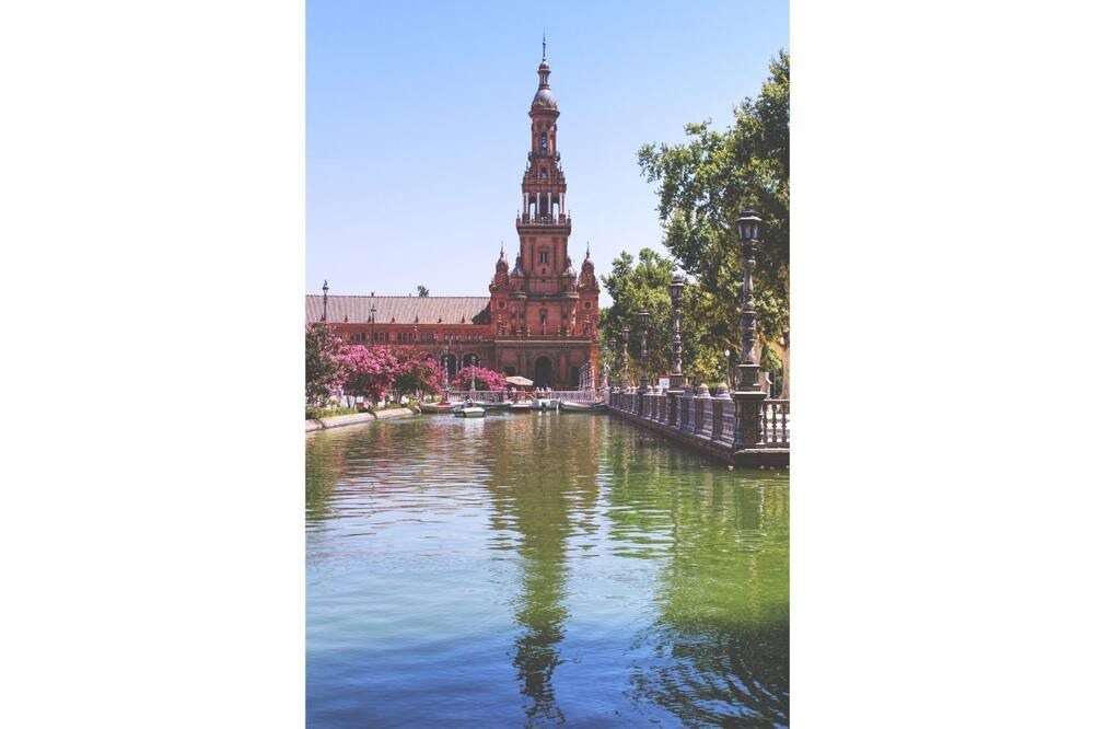 Photo of Others in Sevilla Este