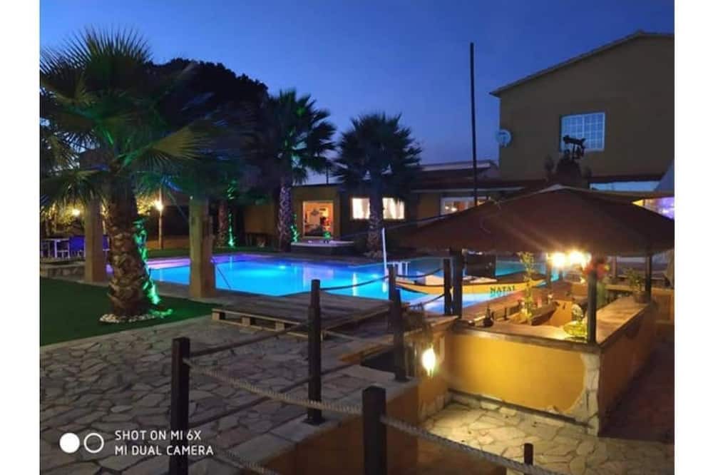 Photo of Outdoor in Rubi