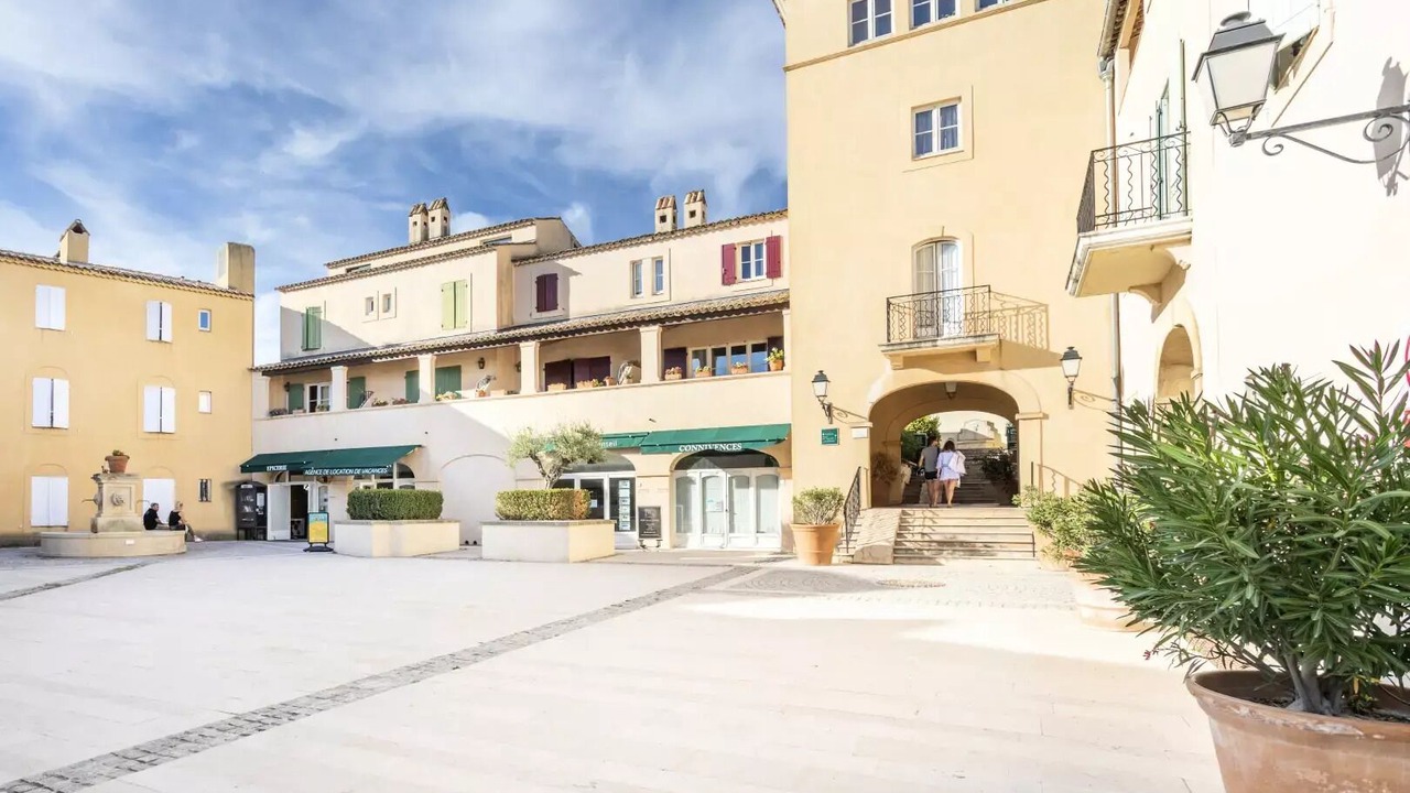 Photo of Outdoor in Pont Royal