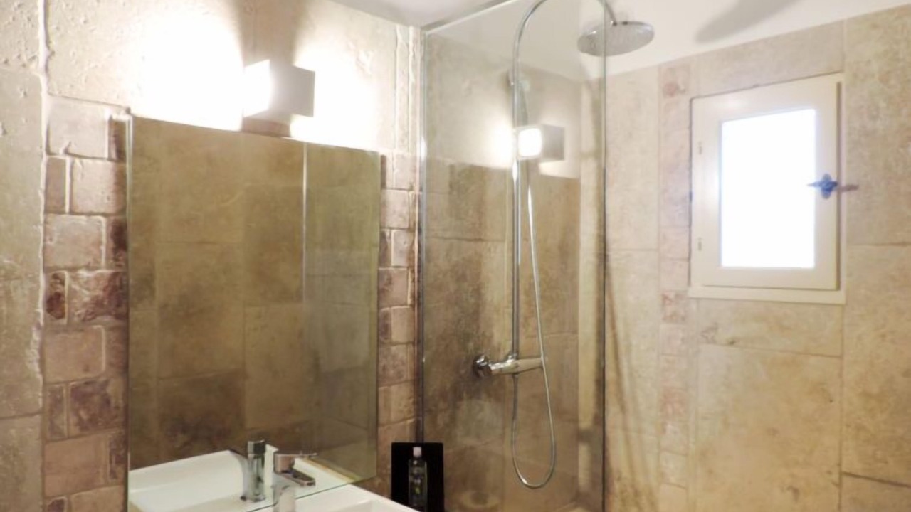 Photo of Bathroom in Paradou
