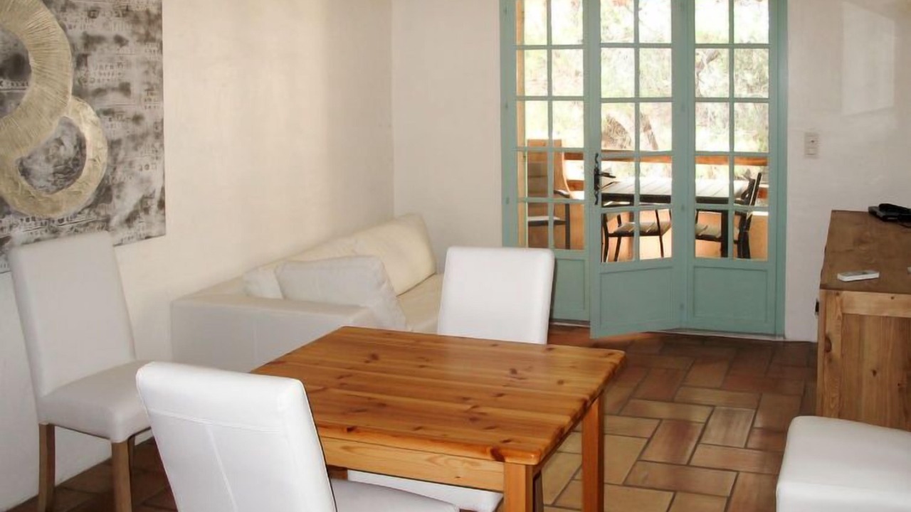 Photo of Livingroom in Paradou