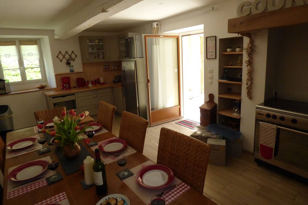 Photo of Kitchen in Estaing