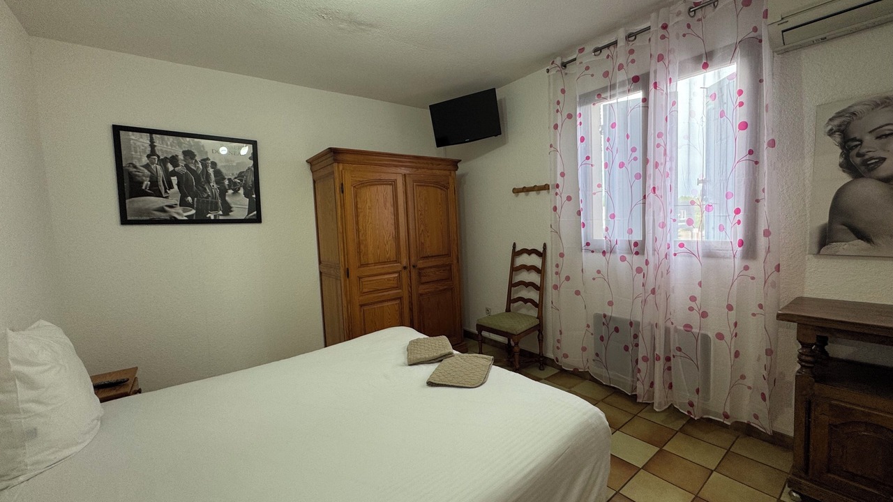 Photo of Bedroom in Saint-Martin-de-Crau
