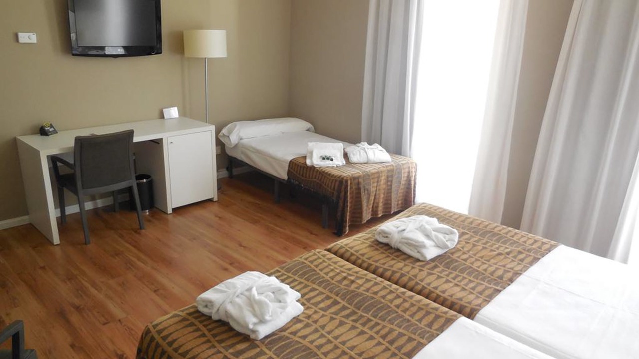 Photo of Bedroom in Alhama de Aragon