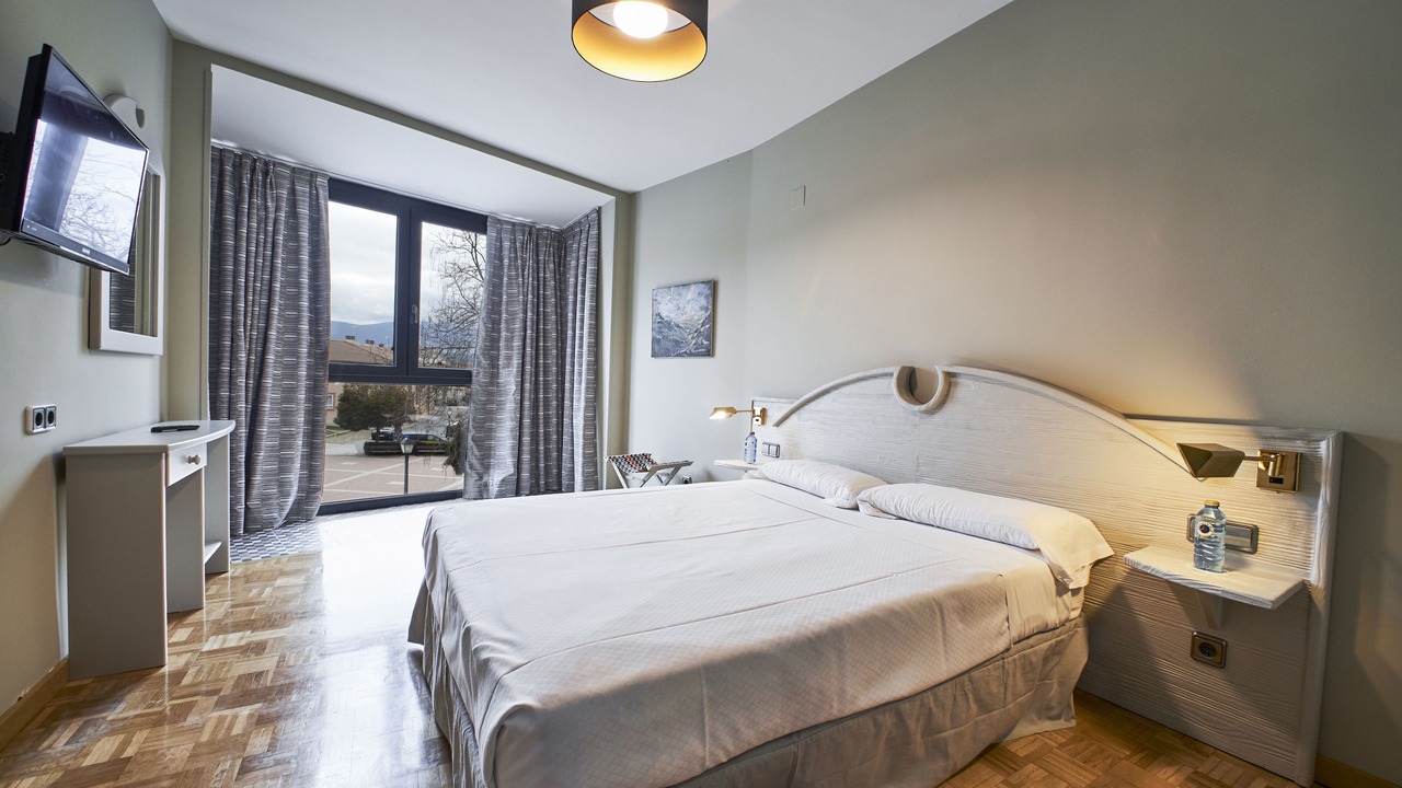 Photo of Bedroom in Madrona