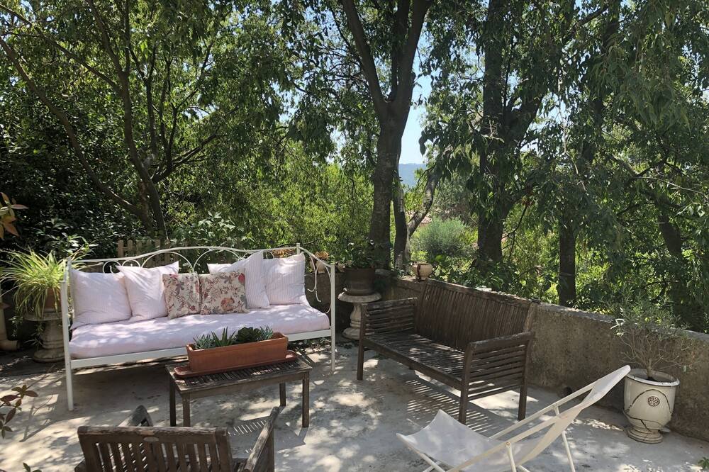 Photo of Patio Balcony in Saint-Maximin