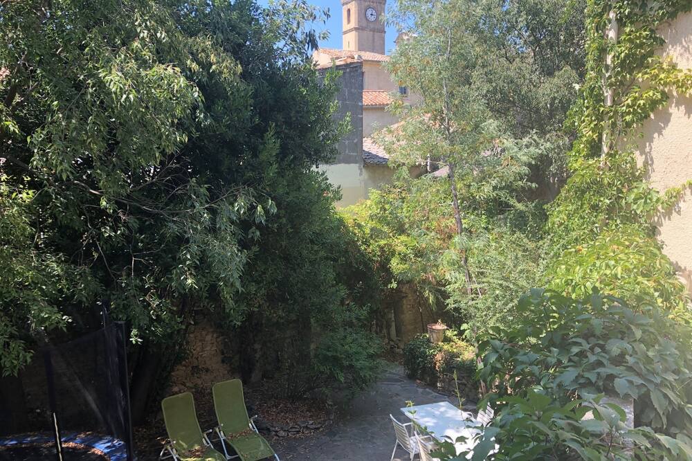 Photo of Outdoor in Saint-Maximin