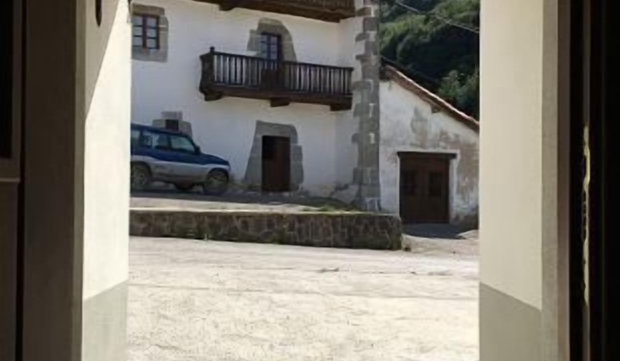 Photo of Outdoor in Erro