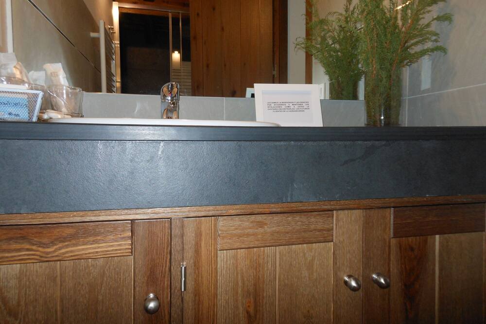 Photo of Bathroom in Siguenza