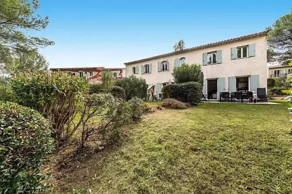 Photo of Outdoor in Pont Royal