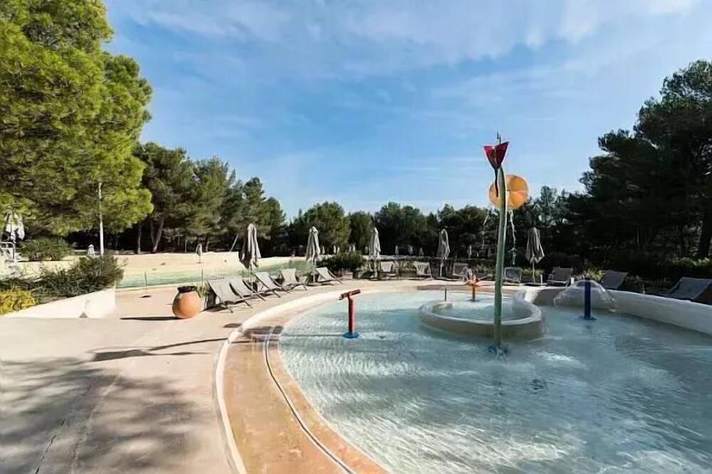 Photo of Outdoor in Pont Royal