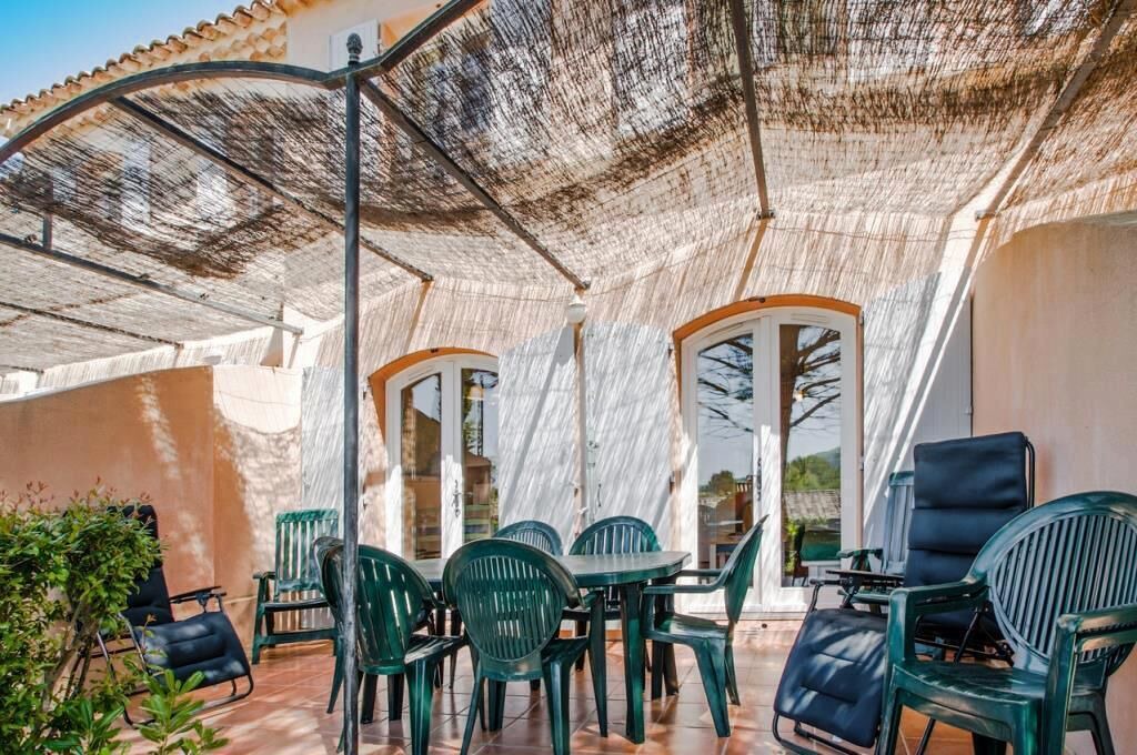 Photo of Outdoor in Pont Royal