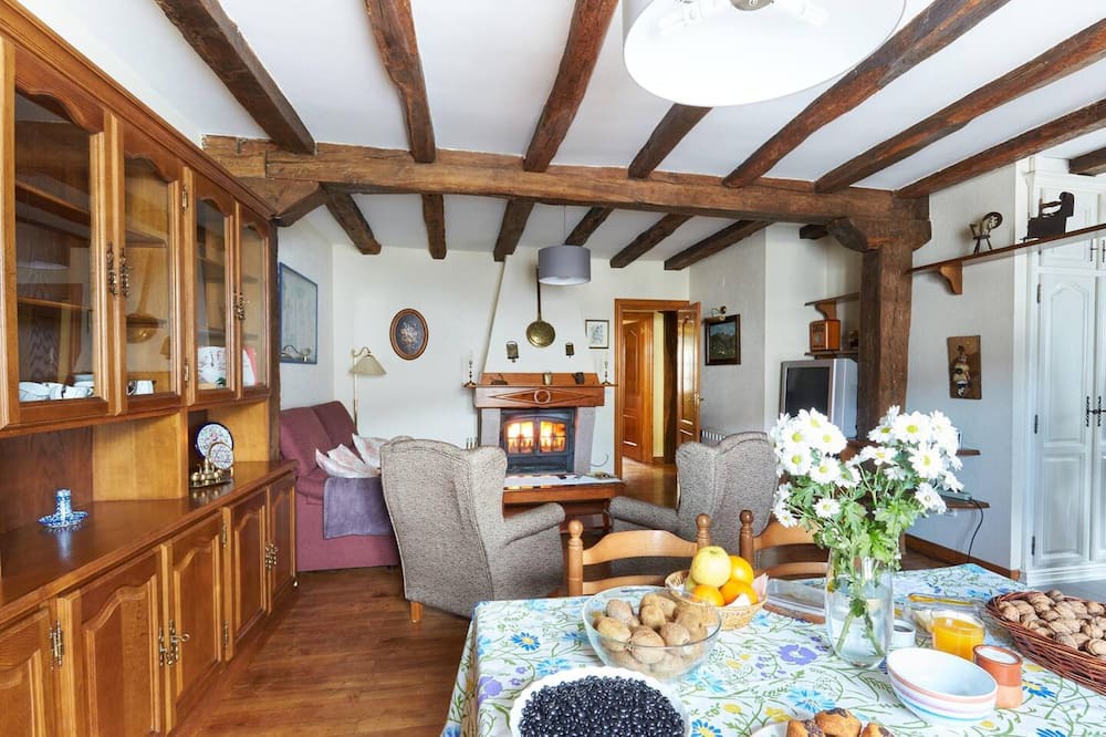 Photo of Livingroom in Baztan
