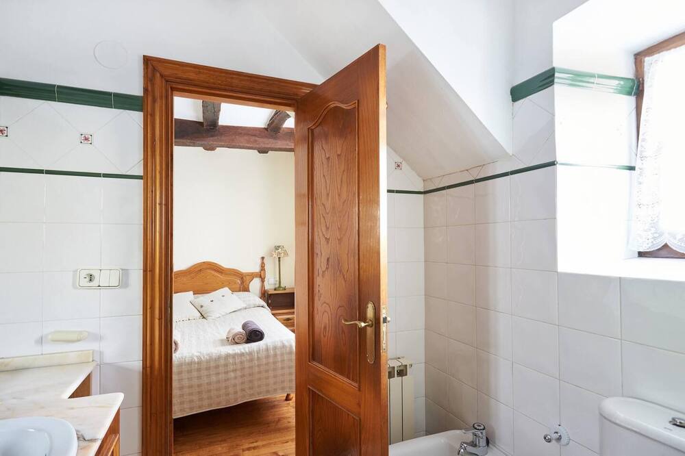 Photo of Bathroom in Baztan